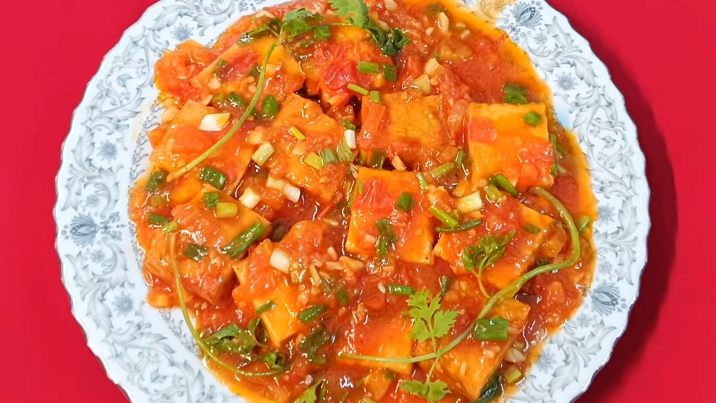 Vietnamese Tofu in Tomato Sauce